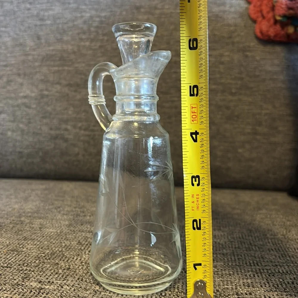 Etched Elegant Clear Mini Glass Decanter with Floral Design Part of Glass Cruet? - Picture 4 of 4